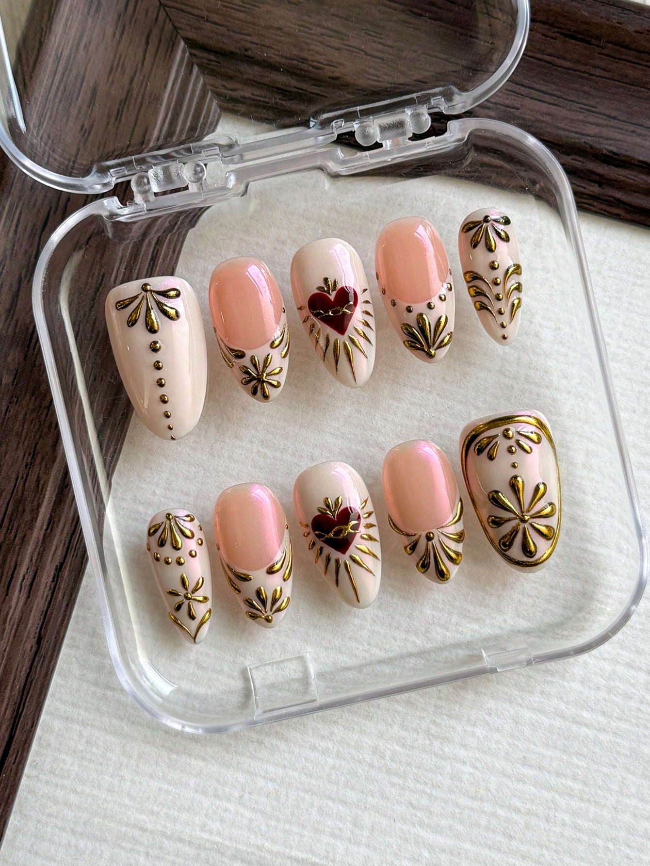 Queen Heart Aurora Pink Almond Press-On Nails (10pcs)