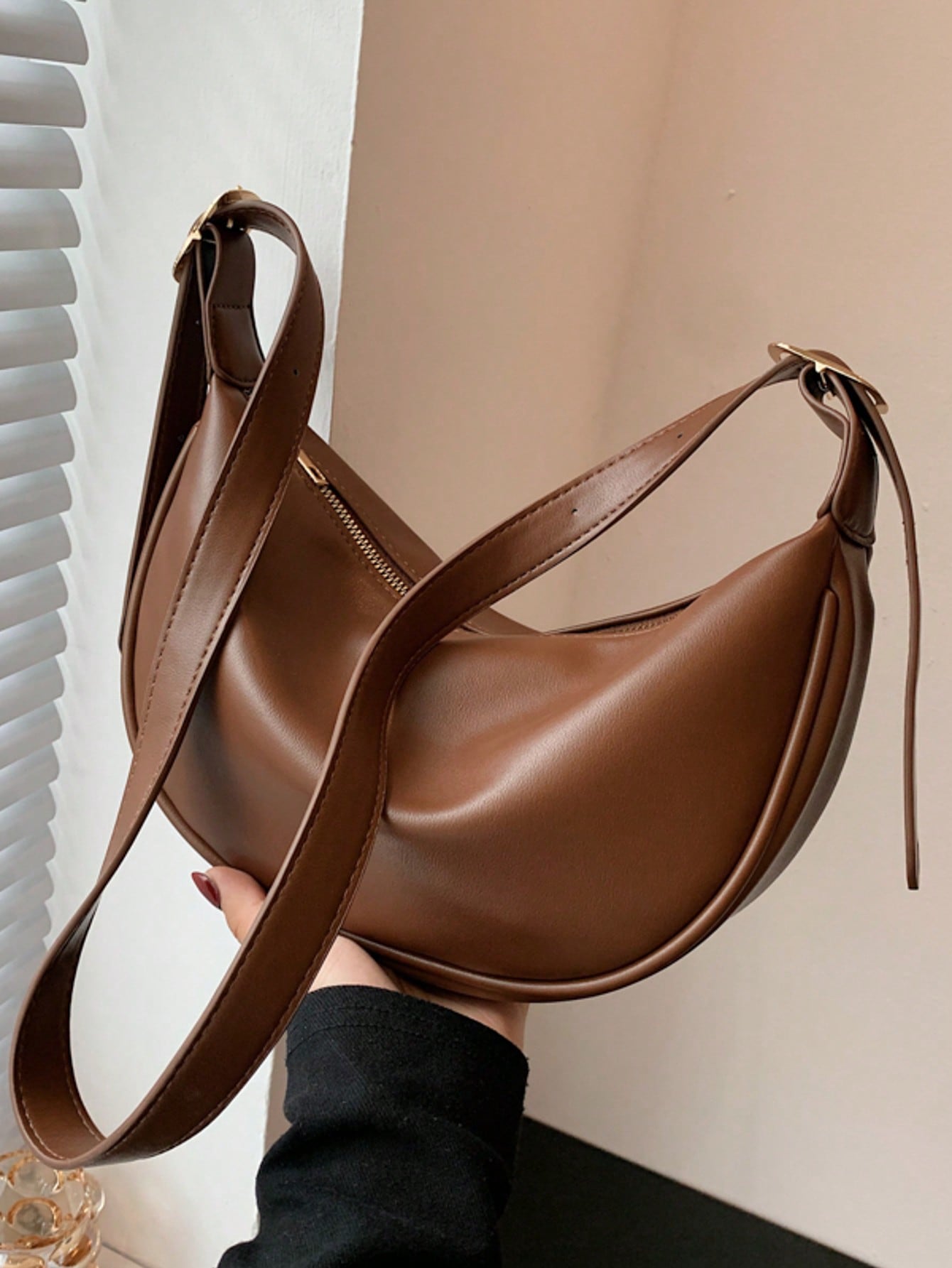Minimalist Large Capacity Zipper Shoulder Saddle Bag