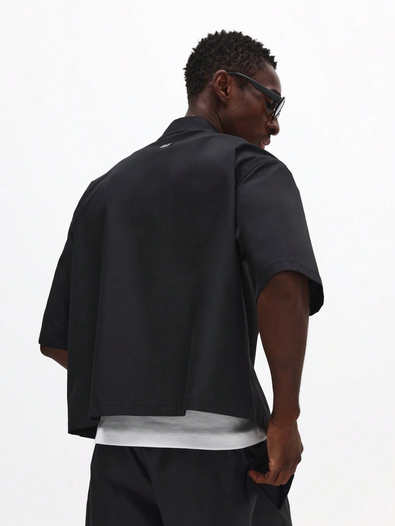 Short Sleeve Button Front Graphic Crop Shirt - Pisif