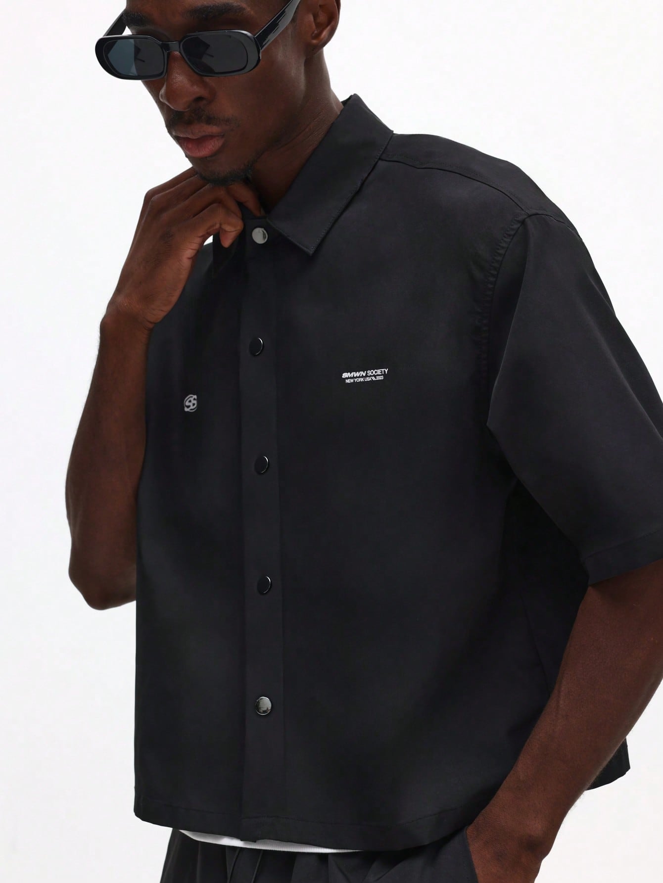 Short Sleeve Button Front Graphic Crop Shirt - Pisif