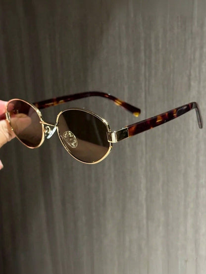 Retro Oval Metal Frame Personalized Fashion Glasses