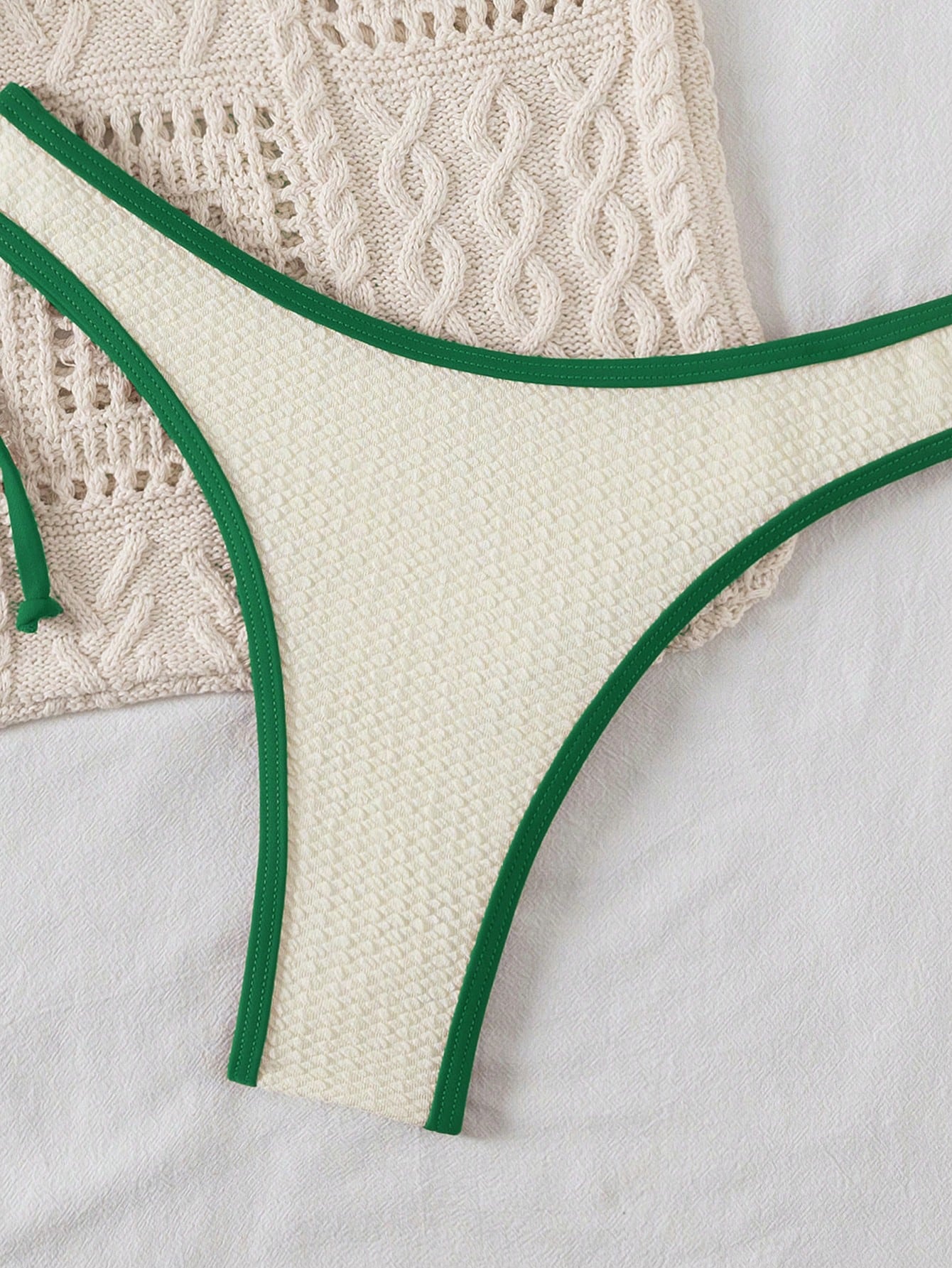 Contrast Color Bow Tie Bikini Swimwear Set