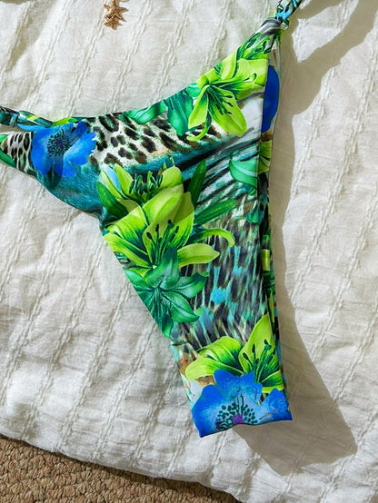 Random Print Halter Metal Decor Bikini Set