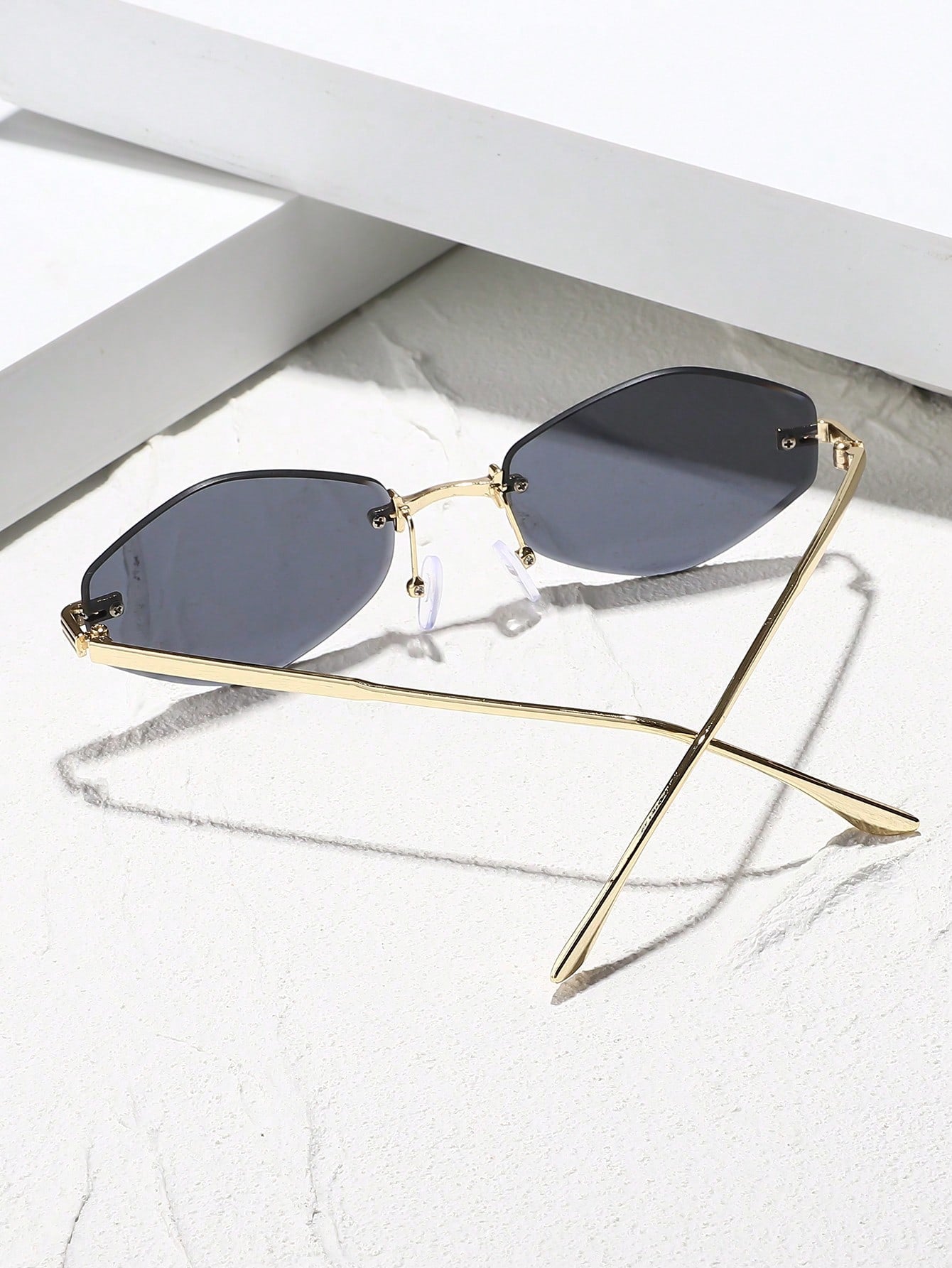 Women Copper Rimless Personalized Fashion Glasses