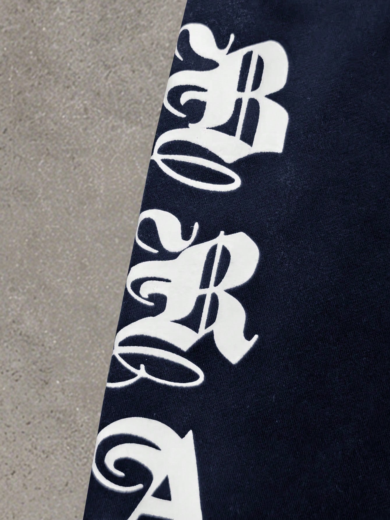 Men Cross Letter Contrast Raglan Sleeve Tee