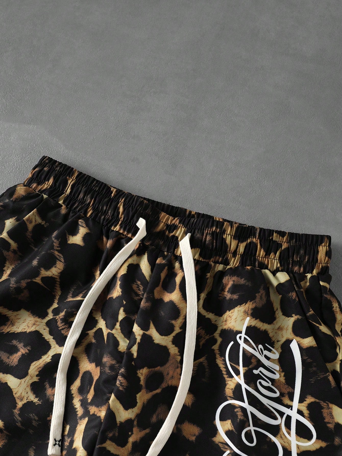 Men's Letter Leopard Print Drawstring Casual Shorts