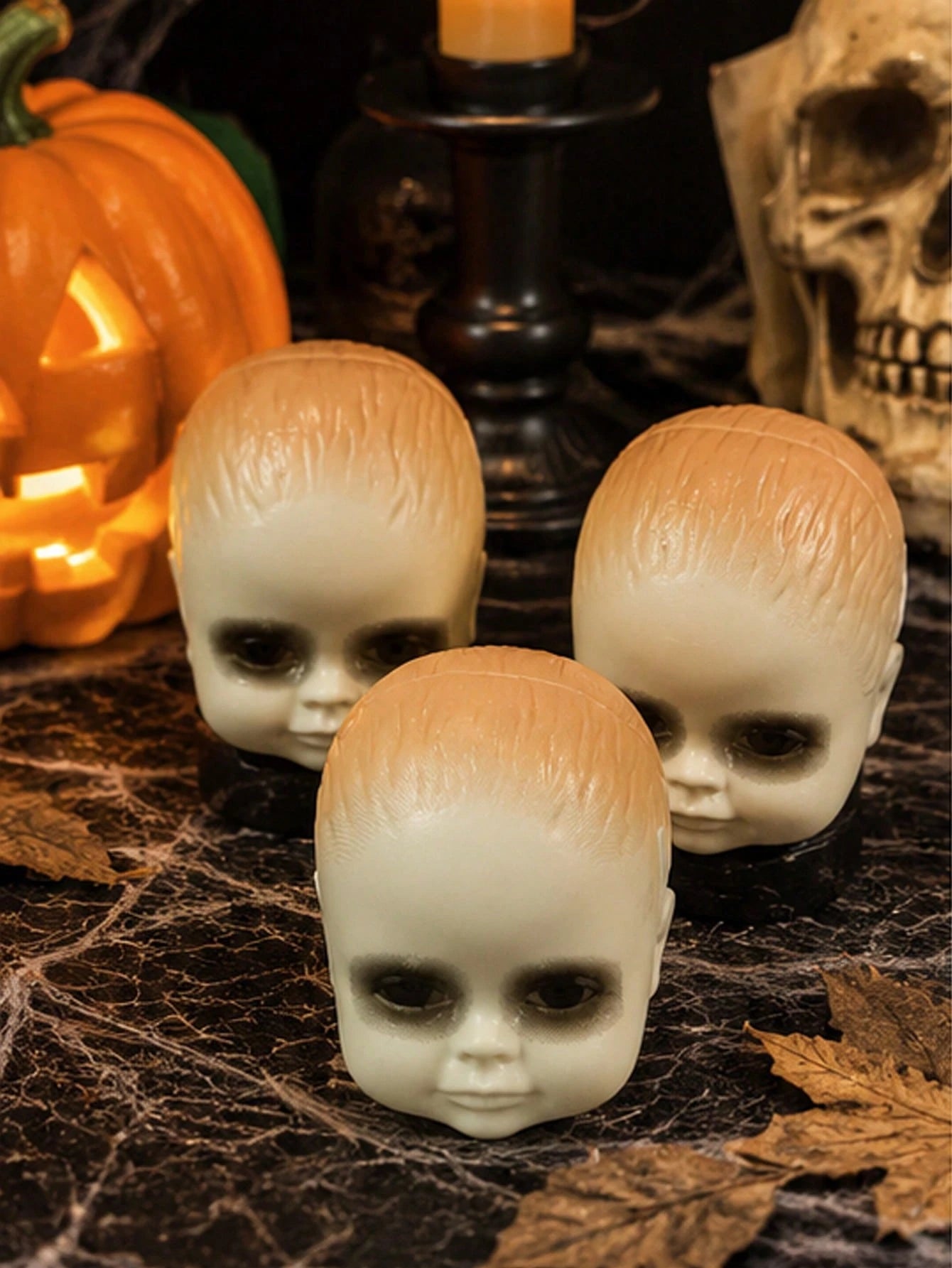 Halloween Plastic Skulls Set Spooky Party Decor