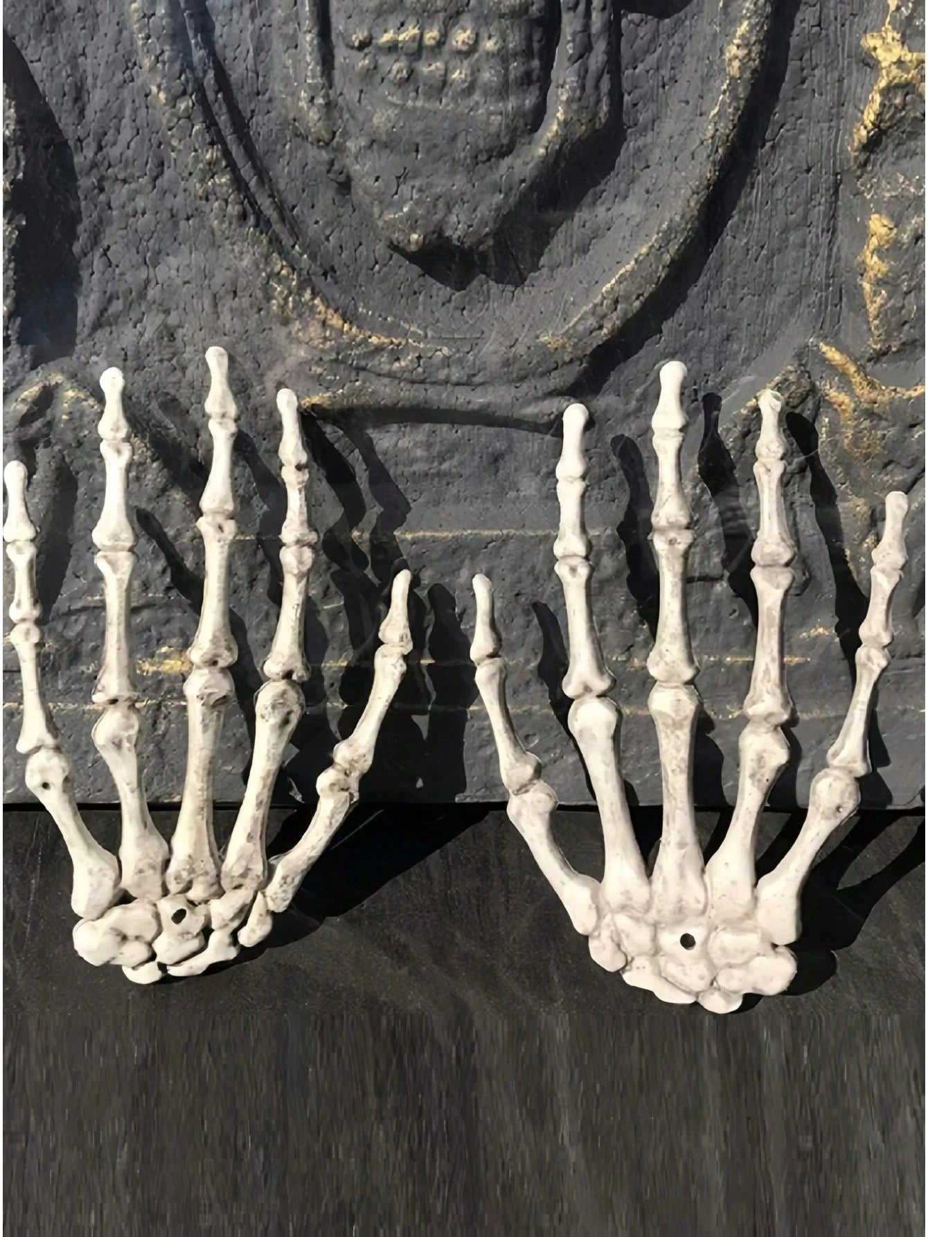 2Pcs Life Size Plastic Skeleton Hands Props