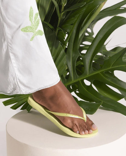 HAVAIANAS Beach Flip Flops & Stylish Summer Flip Flop Sandals Green
