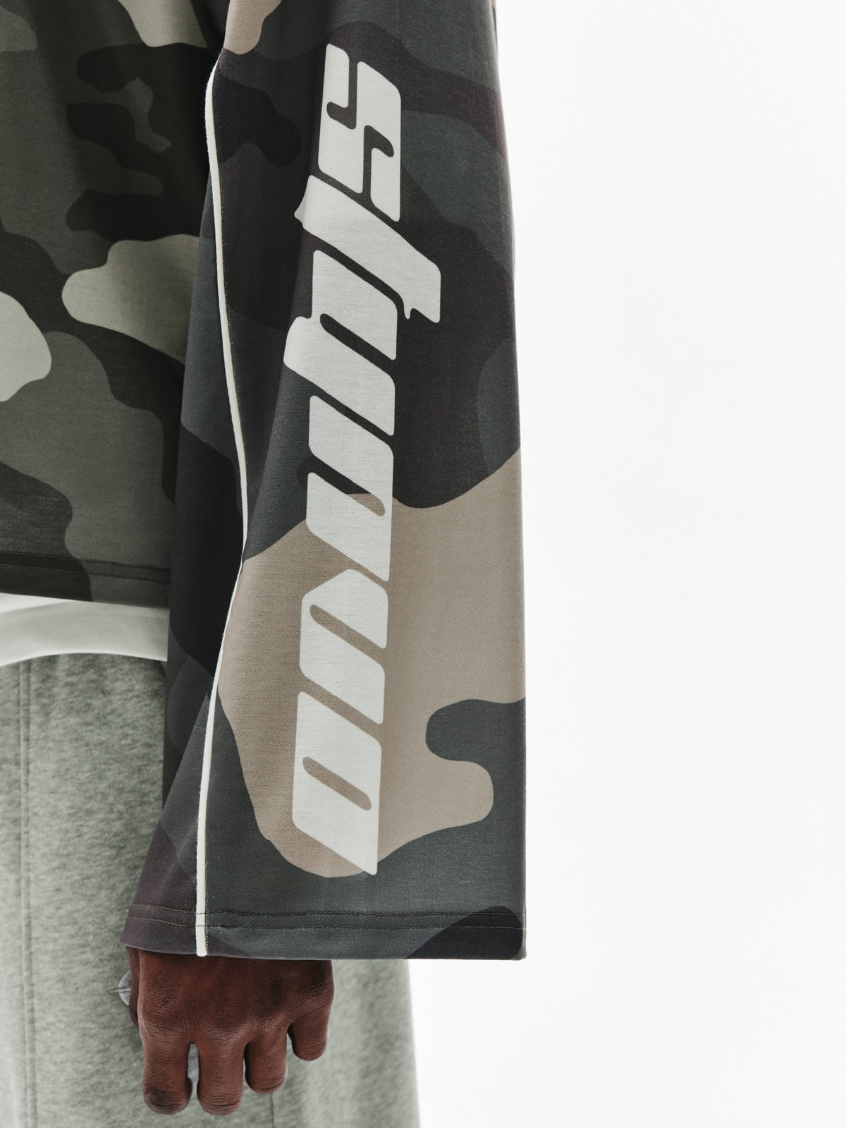 Camo Oversized Graphic Long Sleeve Sweatshirt