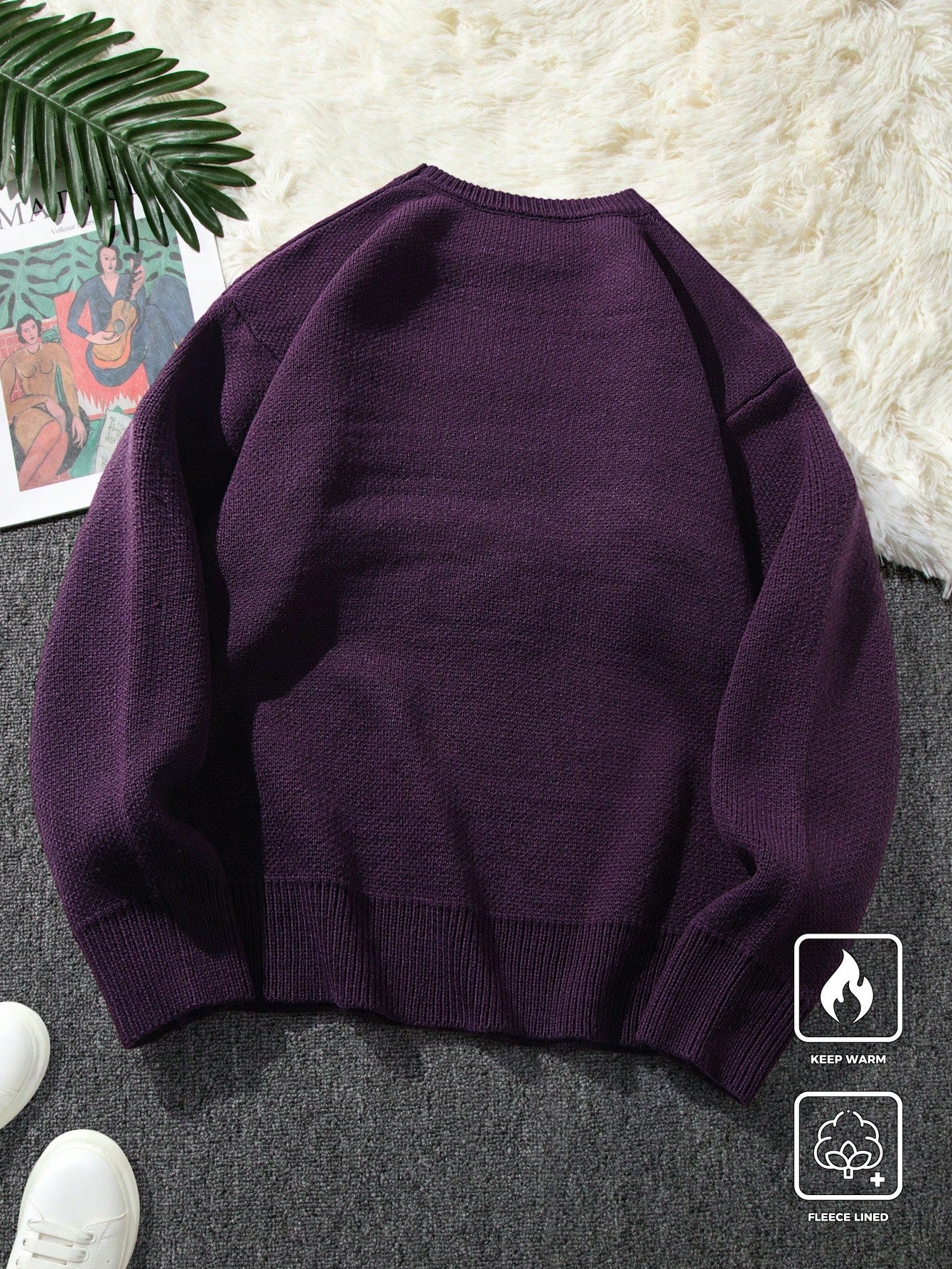 Claim Dot Men’s Cartoon Bear Embroidered Crew Neck Sweater