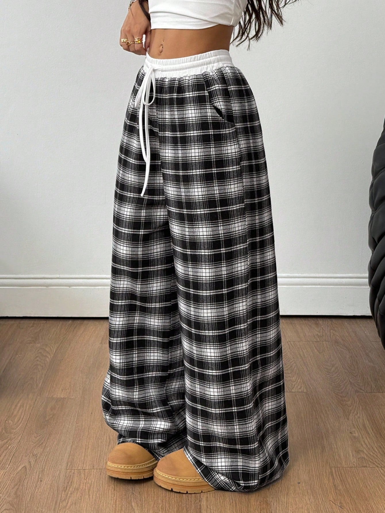 Women’s Multicolor Plaid Wide Leg Drawstring Pants