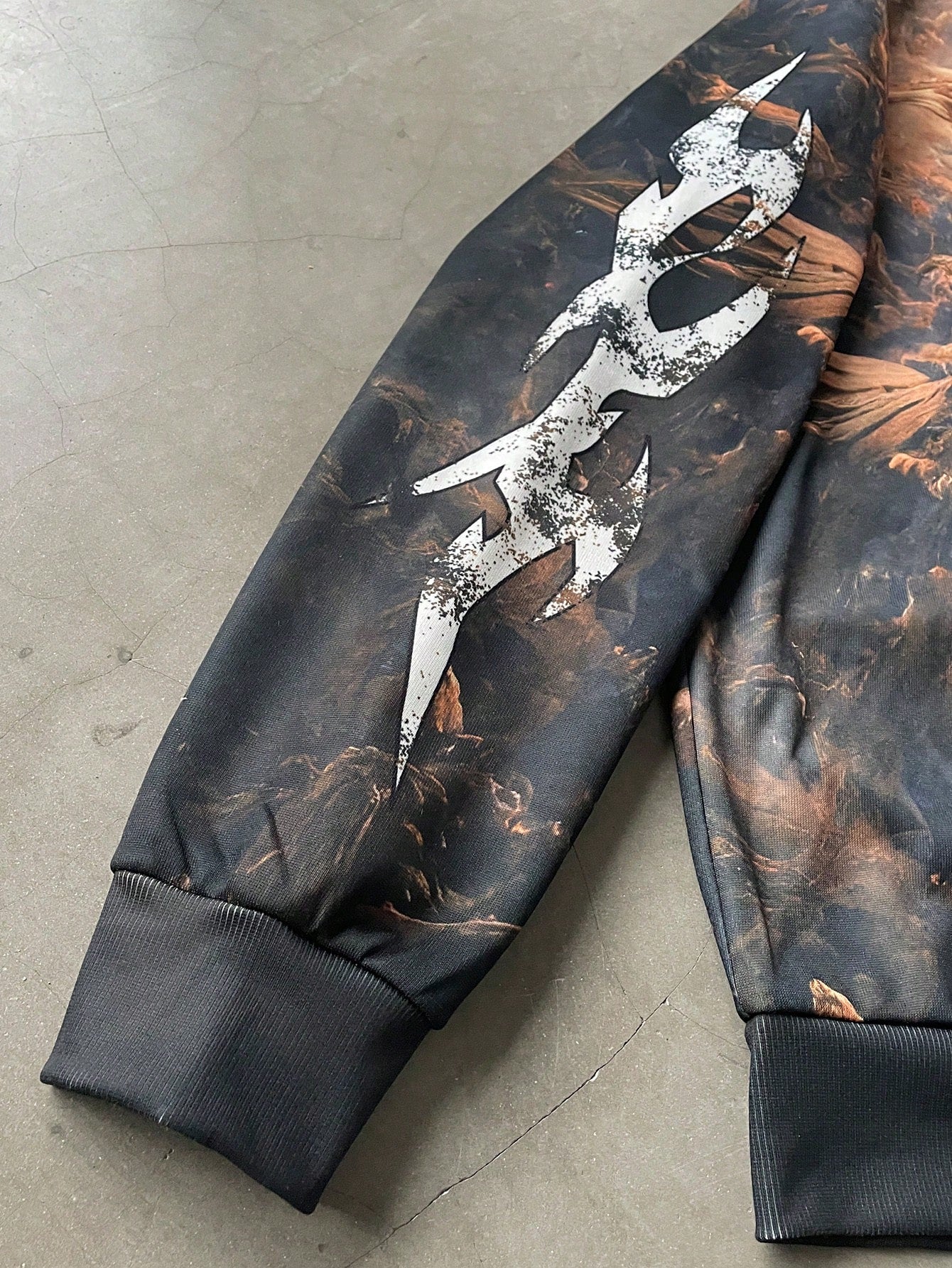 Gothic Freedom Oil Painting Graphic Pullover Hoodie