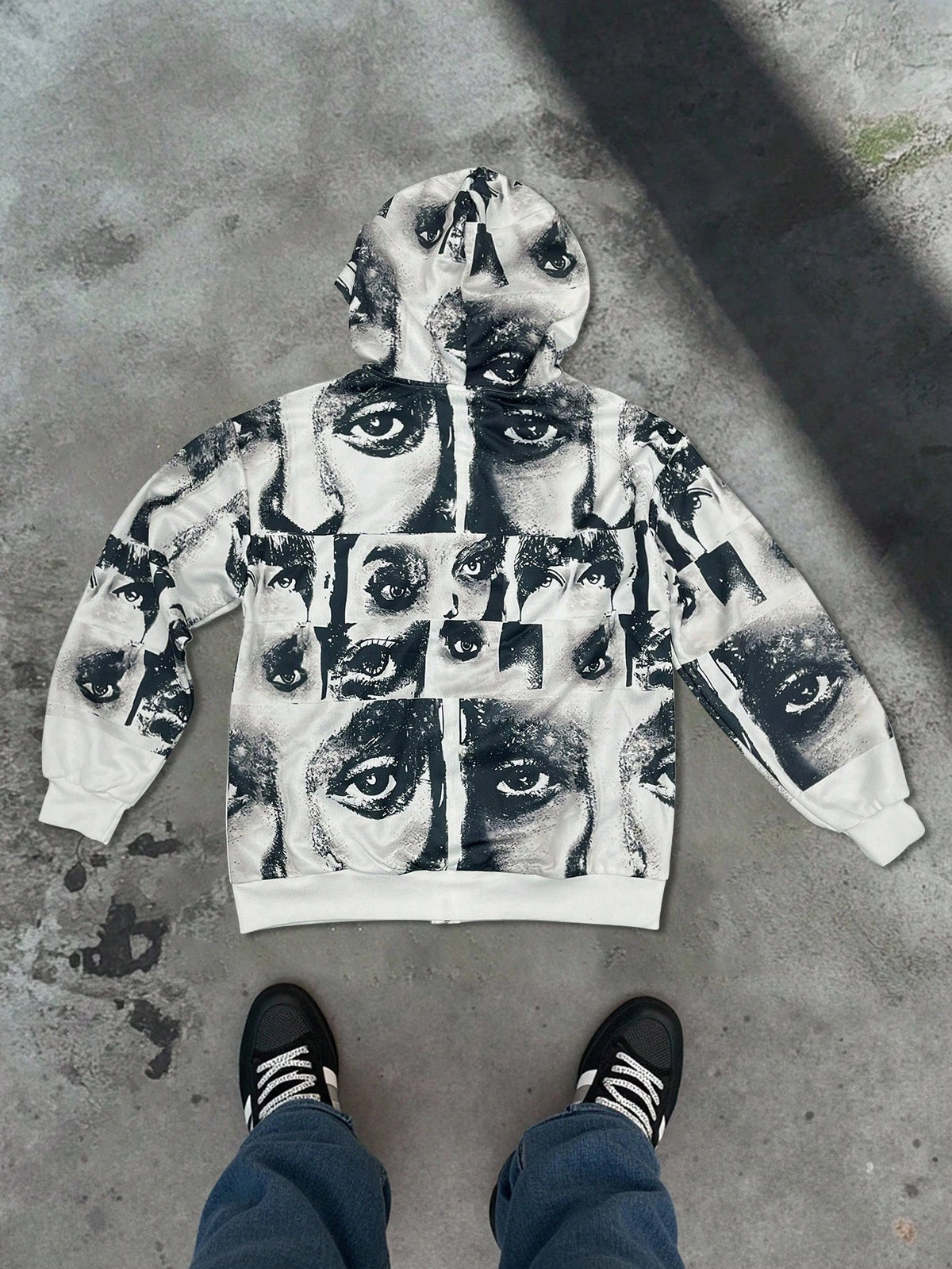 Graphic Eyes Print Men's Zip-Up Hoodie