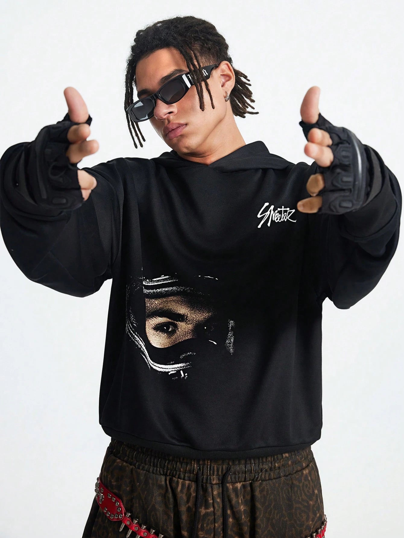 Manfinity NXTstreet Letter Figure Hoodie