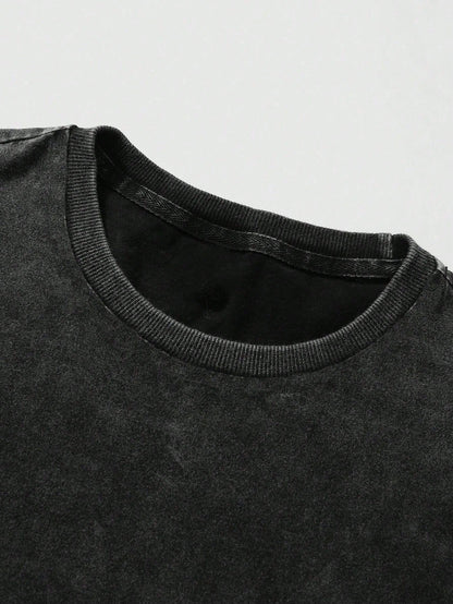 Men Distressed Vintage Snowflake Print T-Shirt