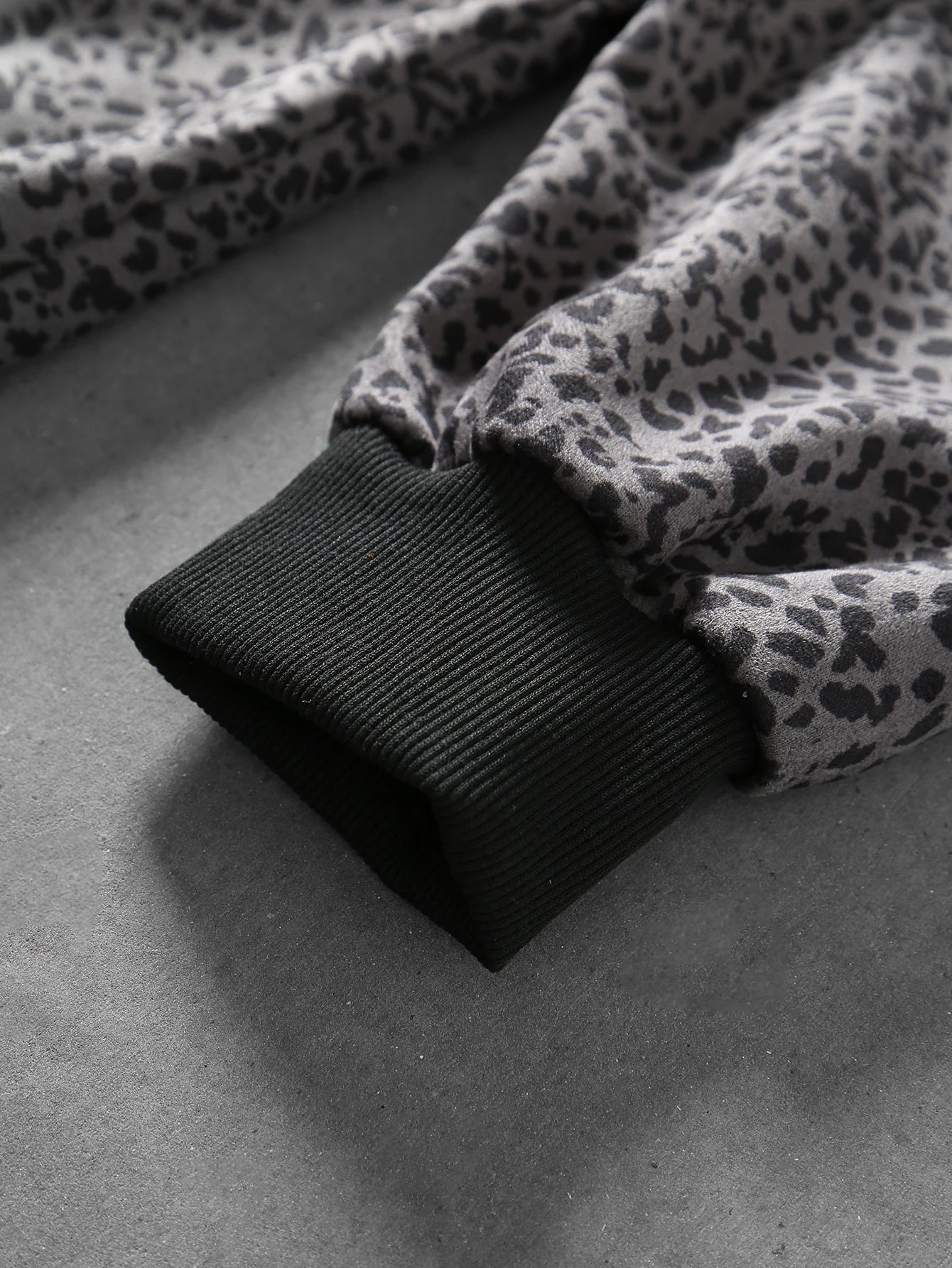 Men Leopard Print Letter Casual Street Hoodie
