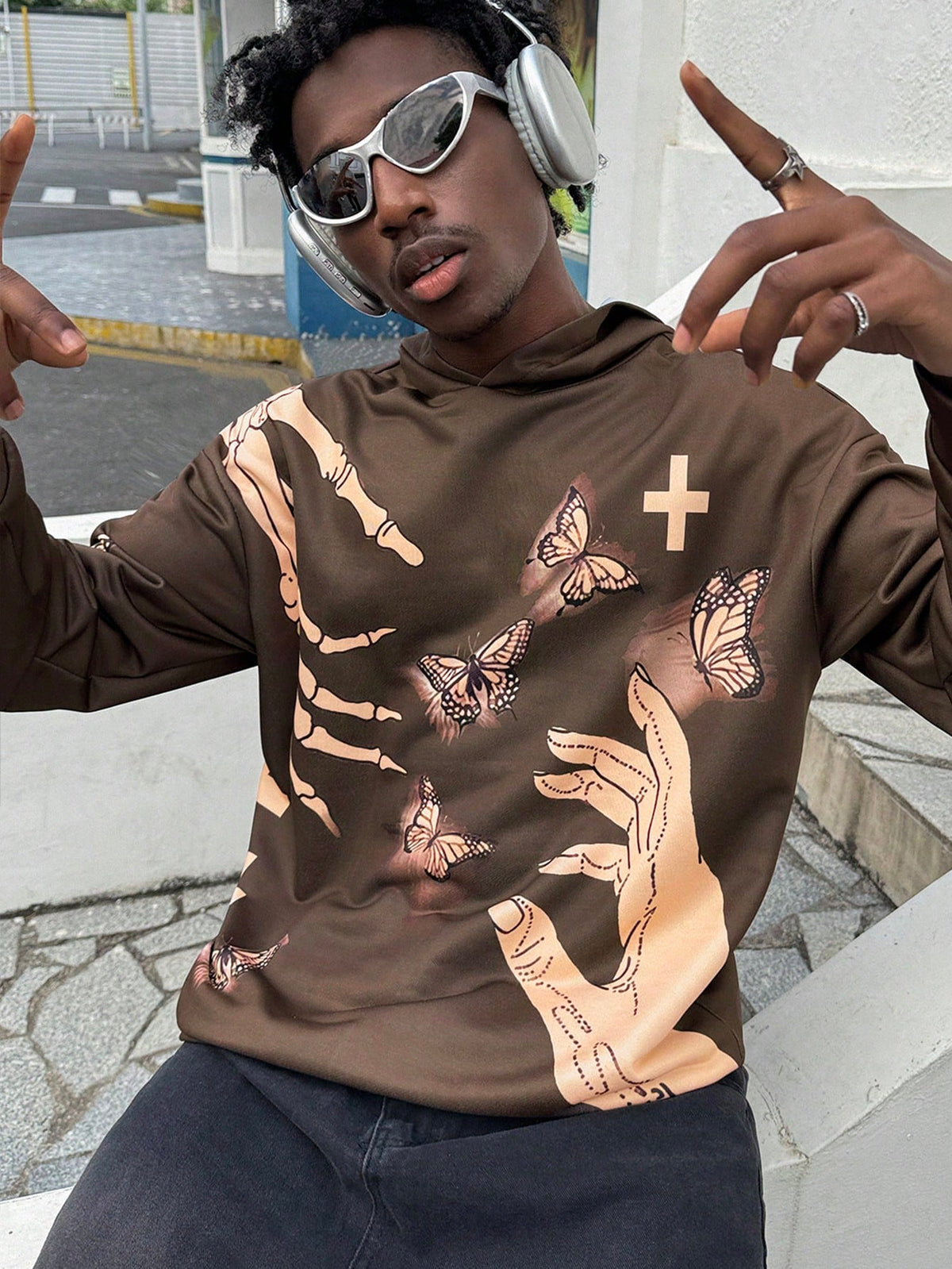 Men Retro Skull Cross Butterfly Distressed Hoodie