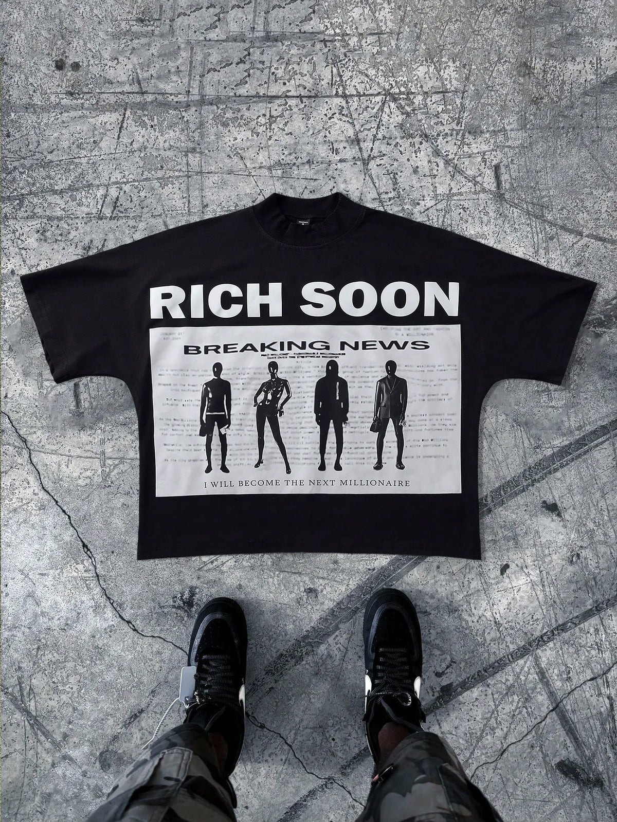 Men Y2K Black White Portrait Graphic Oversized Tee