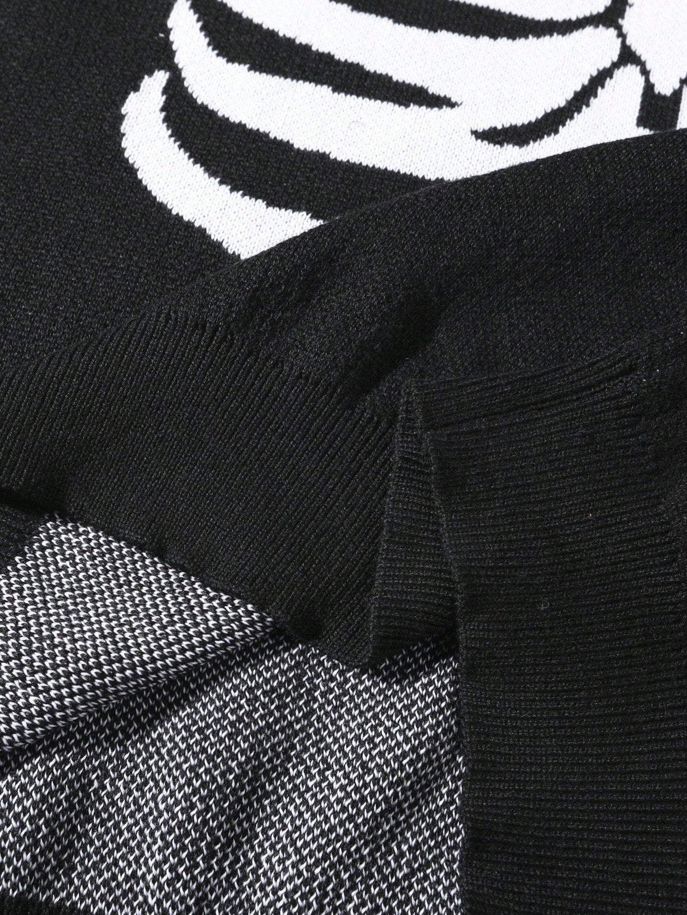 Men's Skull Colorblock Knit Hoodie