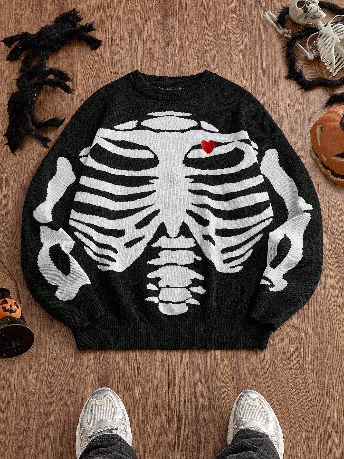 Men's Skull Pattern Grunge Crew Neck Sweater