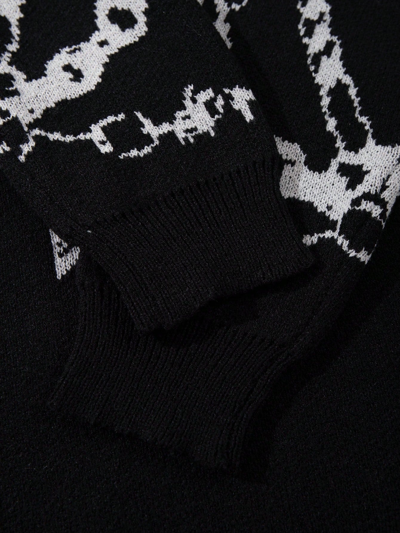 Men’s Vintage Cross Knit Pullover Effortless Streetwear for Autumn & Winter