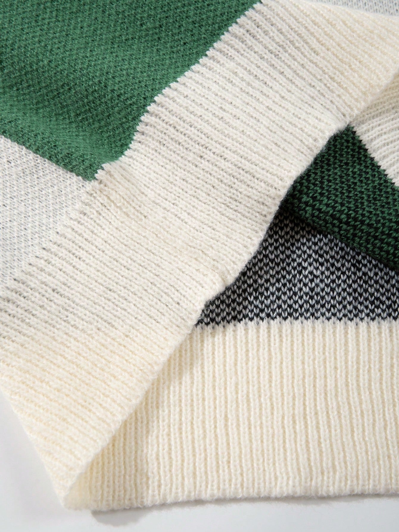 Men's Loose Solid Color Numeric & English Letter Pattern Pullover Sweater