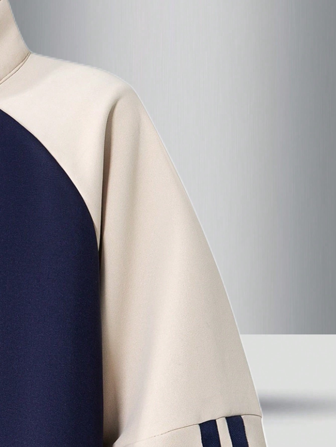 Men’s Raglan Sleeve Striped Half-Zip Sweatshirt