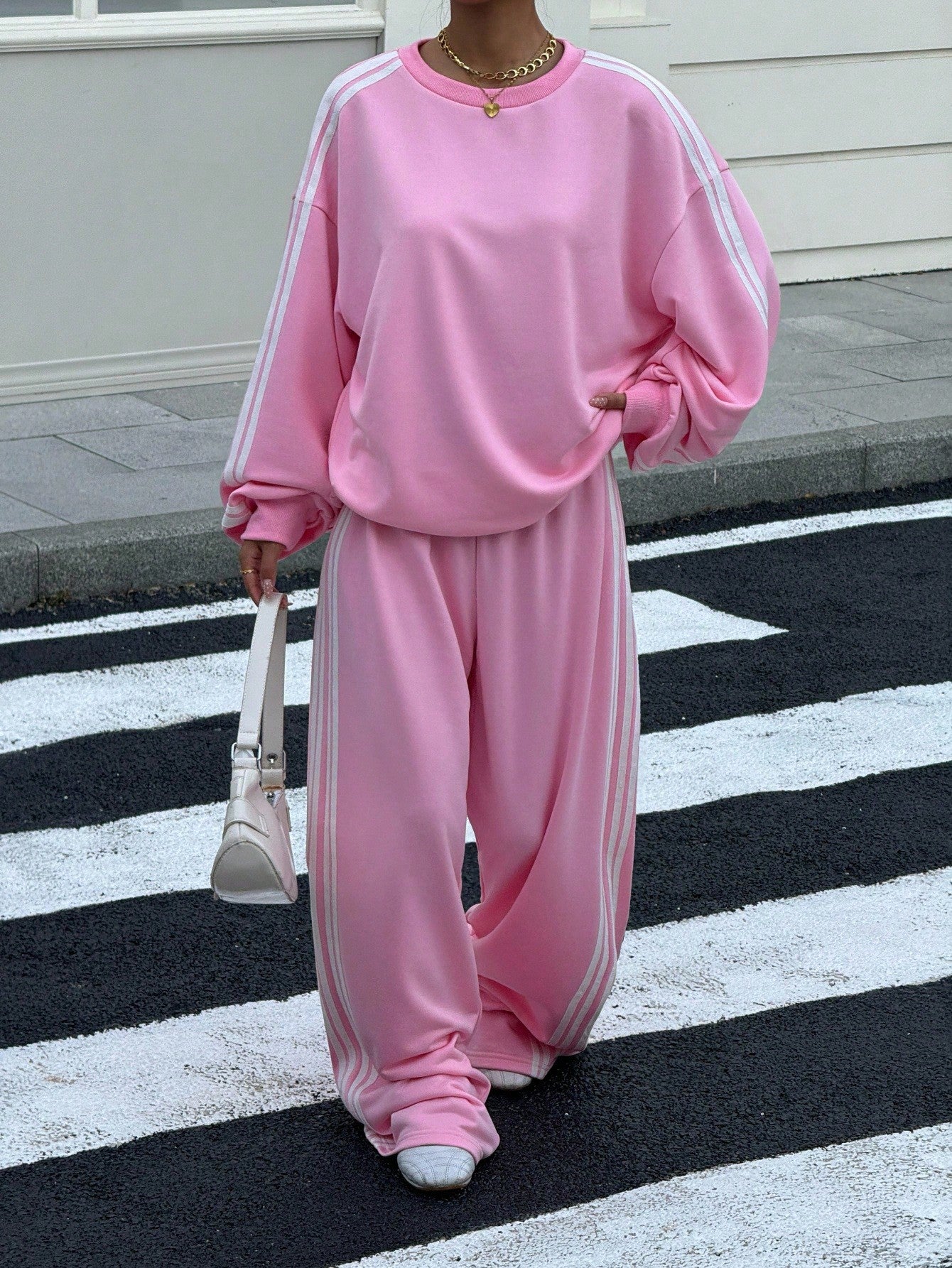 Women’s Pink Oversized Sweatshirt & Sweatpants 2 Piece Set
