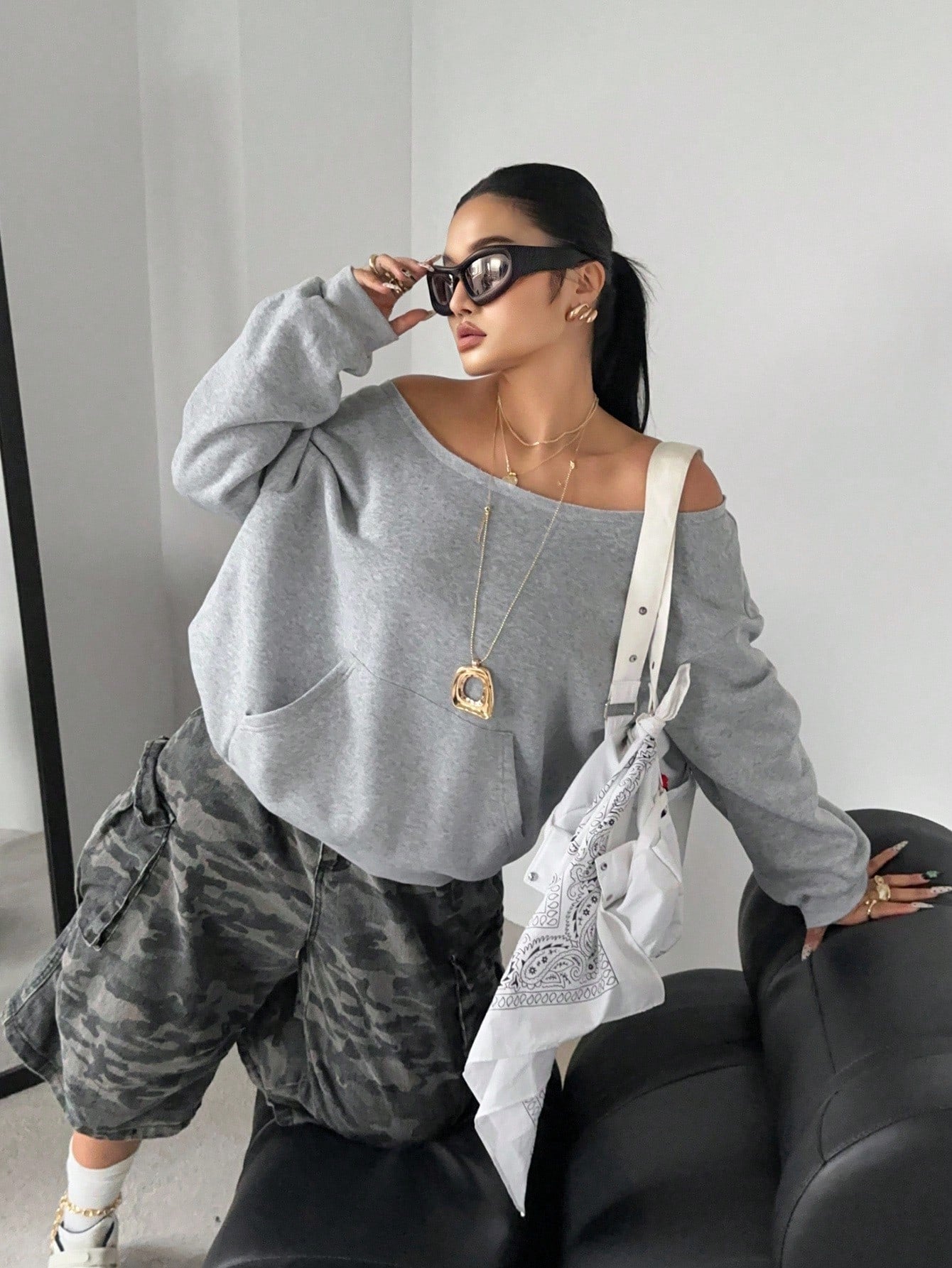 Fashionable Off Shoulder Thermal Lined Long Sleeve Casual Loose Fit Plus Size Sweatshirt