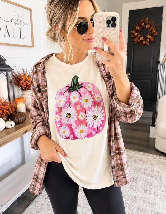Pink Daisy Floral Pumpkin Cozy Autumn Halloween Graphic T-Shirt