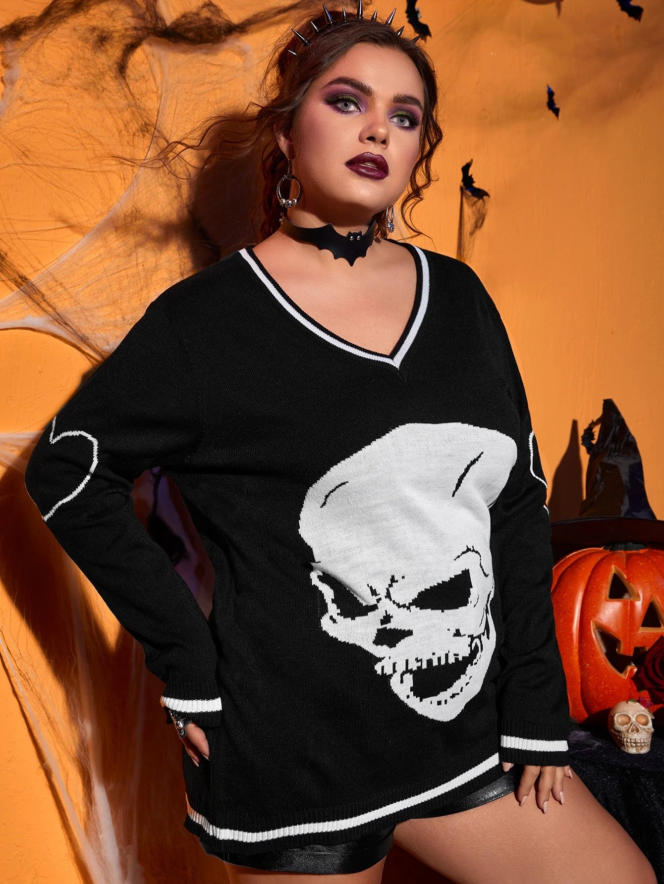 Plus Size Halloween Skull & Heart Sweater
