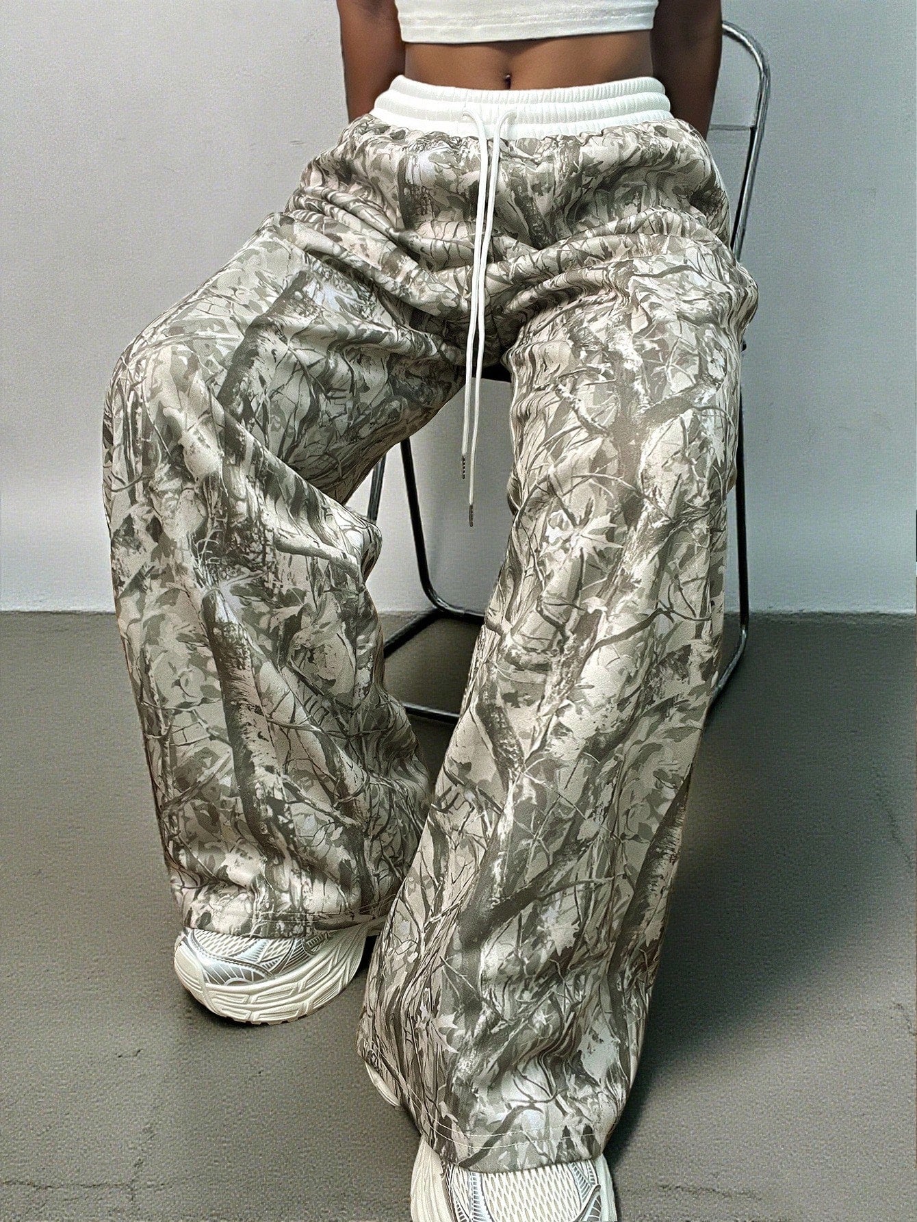 Women's Camouflage Tree Branch Print Drawstring Wide Leg Sweatpants – Retro Autumn Streetwear Essential