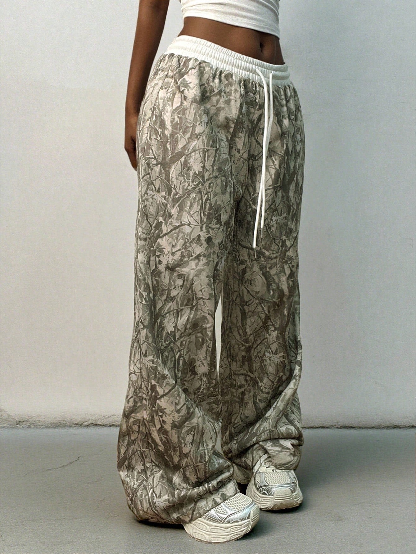 Women's Camouflage Tree Branch Print Drawstring Wide Leg Sweatpants – Retro Autumn Streetwear Essential