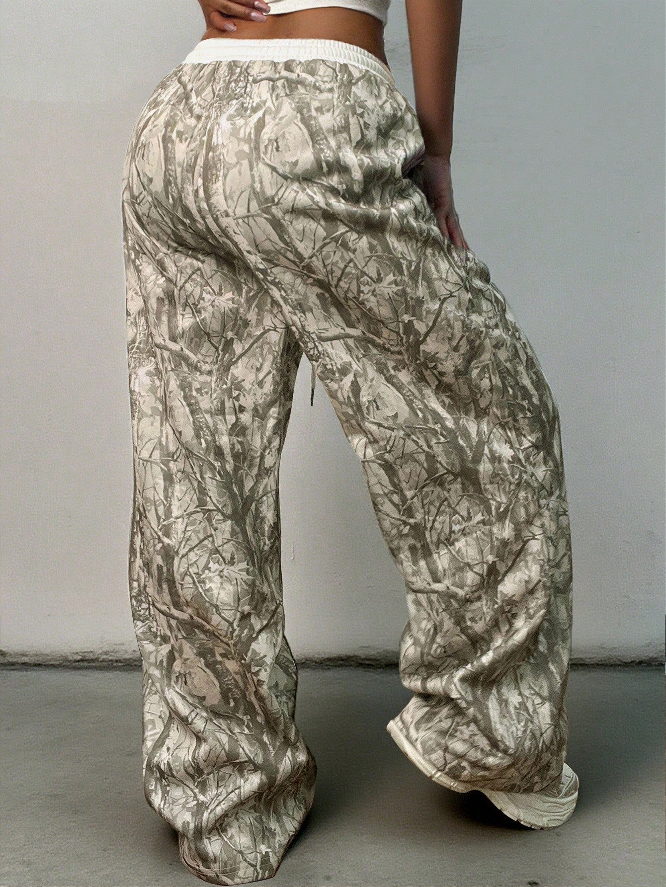 Women's Camouflage Tree Branch Print Drawstring Wide Leg Sweatpants – Retro Autumn Streetwear Essential