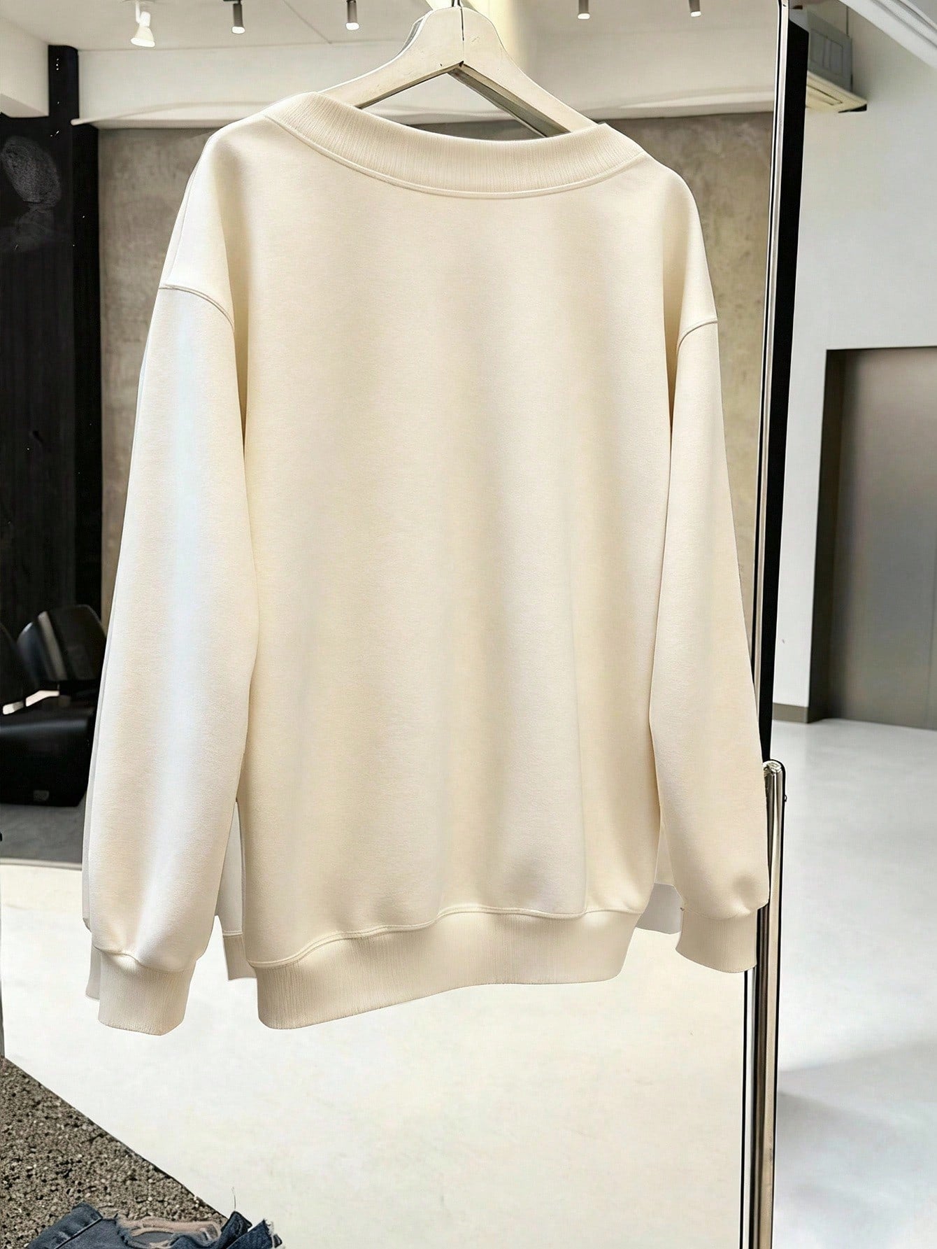 Women Solid Color V-Neck Plus Size Loose Casual Sweatshirt