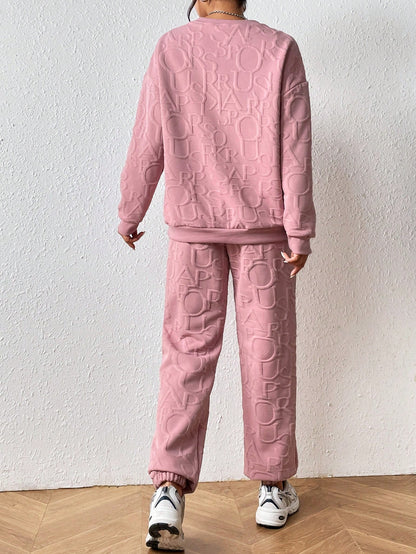 Letter Patched Coral Pink Sweatshirt & Sweatpants Set – Casual Women’s 2 Piece Outfit