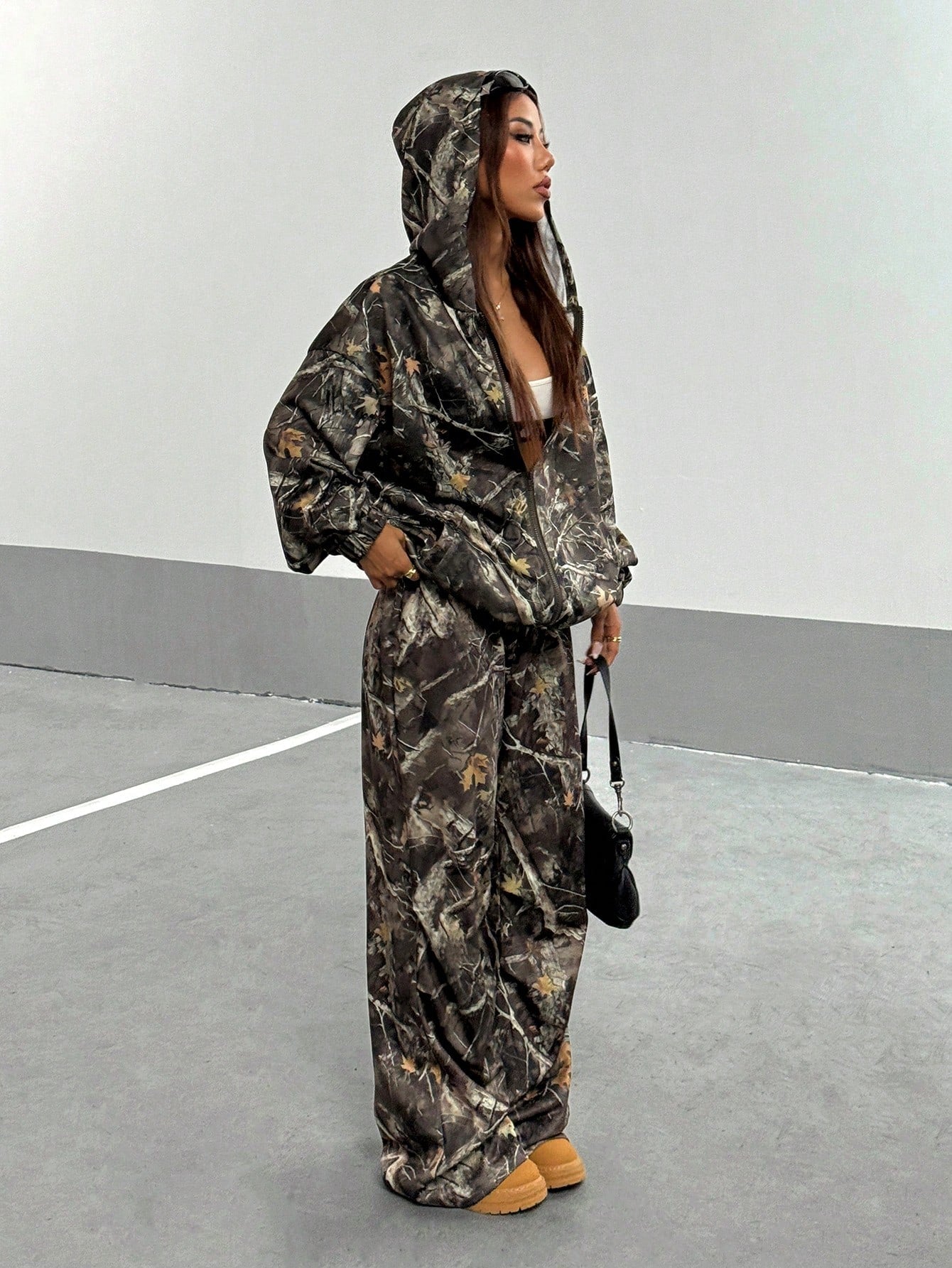 Women Retro Leaf Print Oversize Hooded Sweatshirt