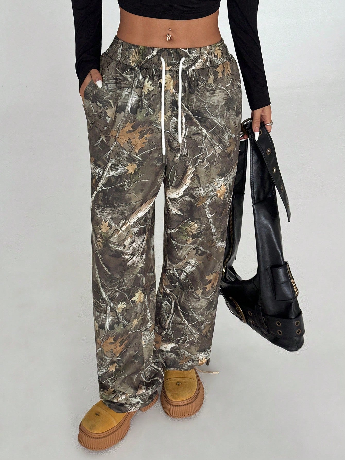 Women’s Army Green Print Wide Leg Cargo Pants