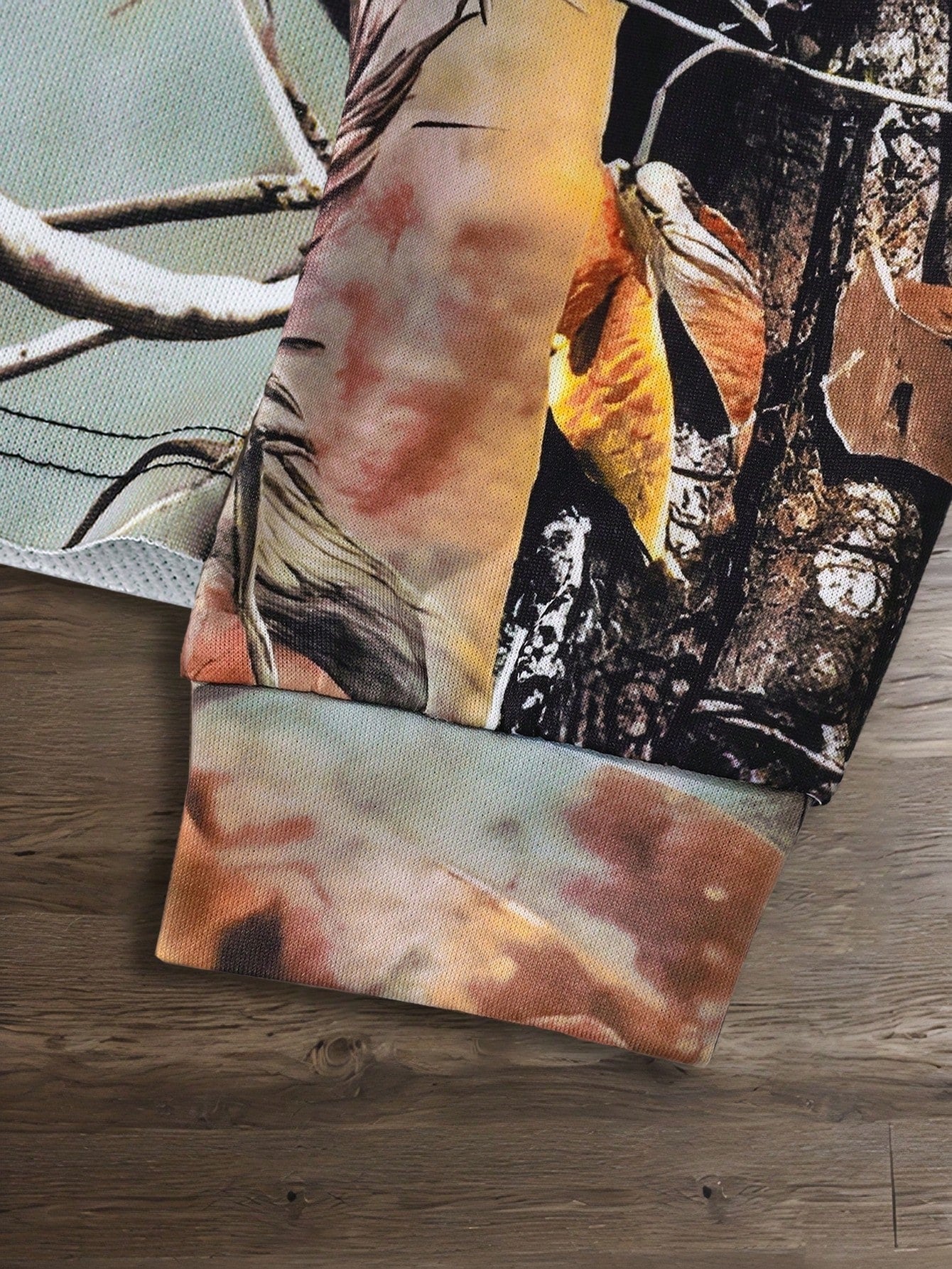Women's Cropped 03 Camo Hoodie