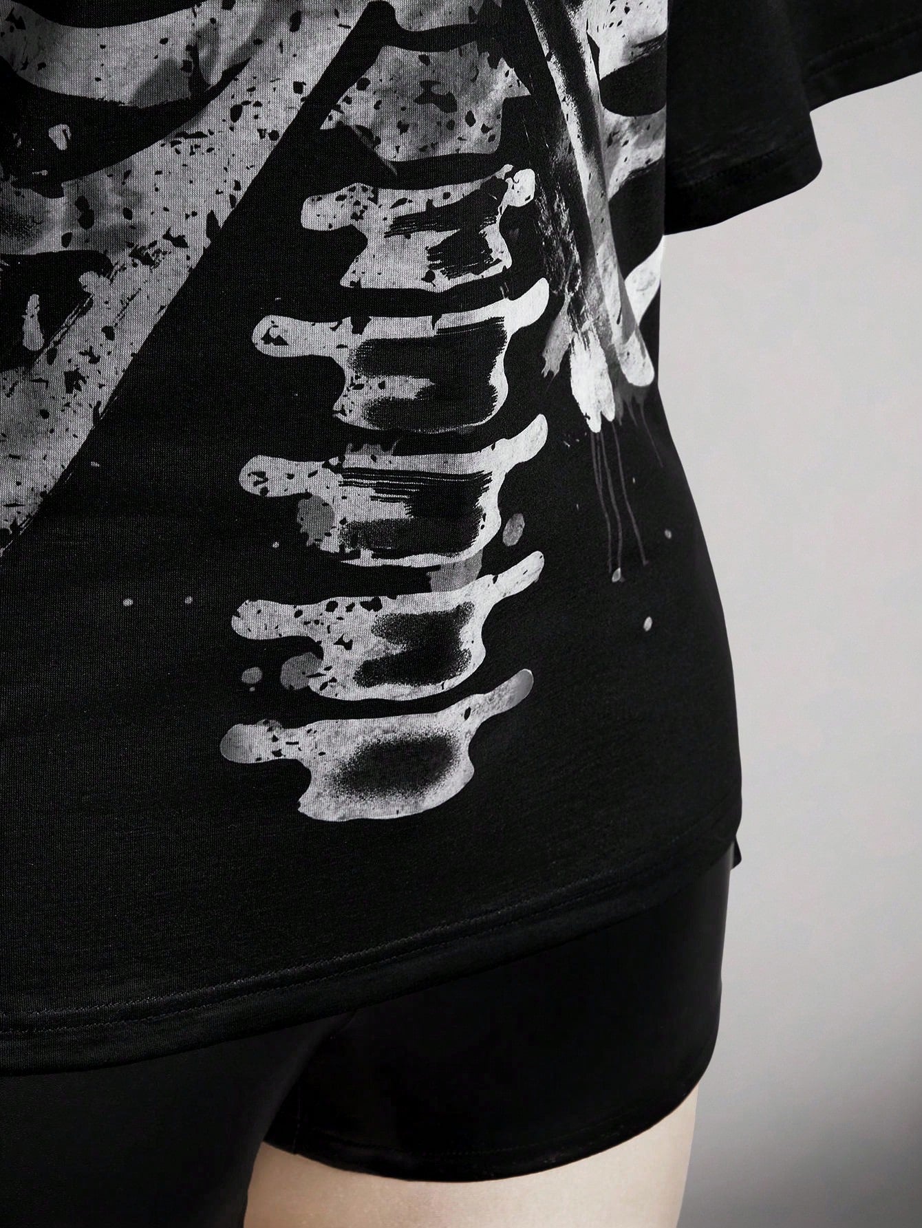 Women's Gothic Halloween Black Skull Print T-Shirt