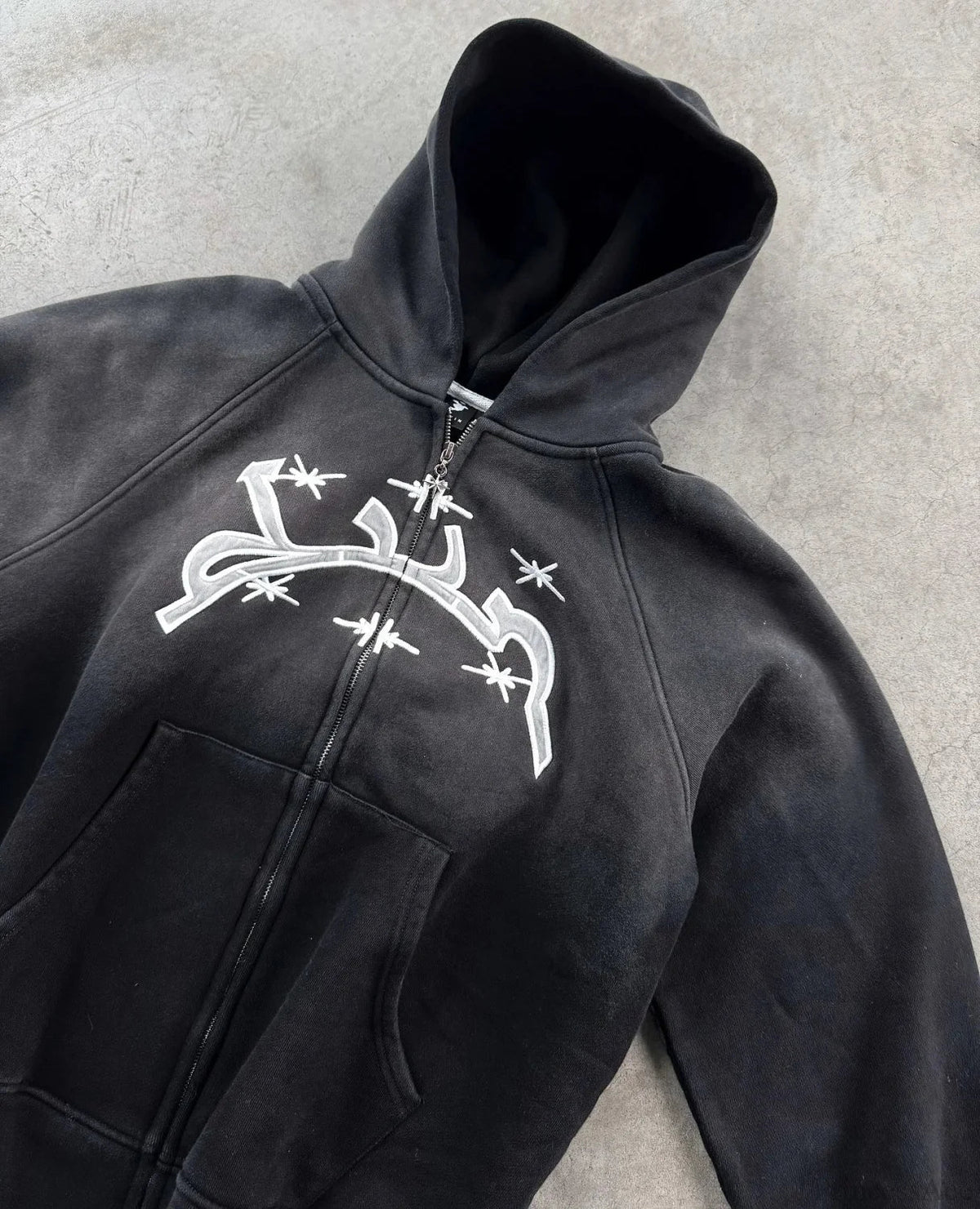Divin Embroidery Zip Up Hoodie