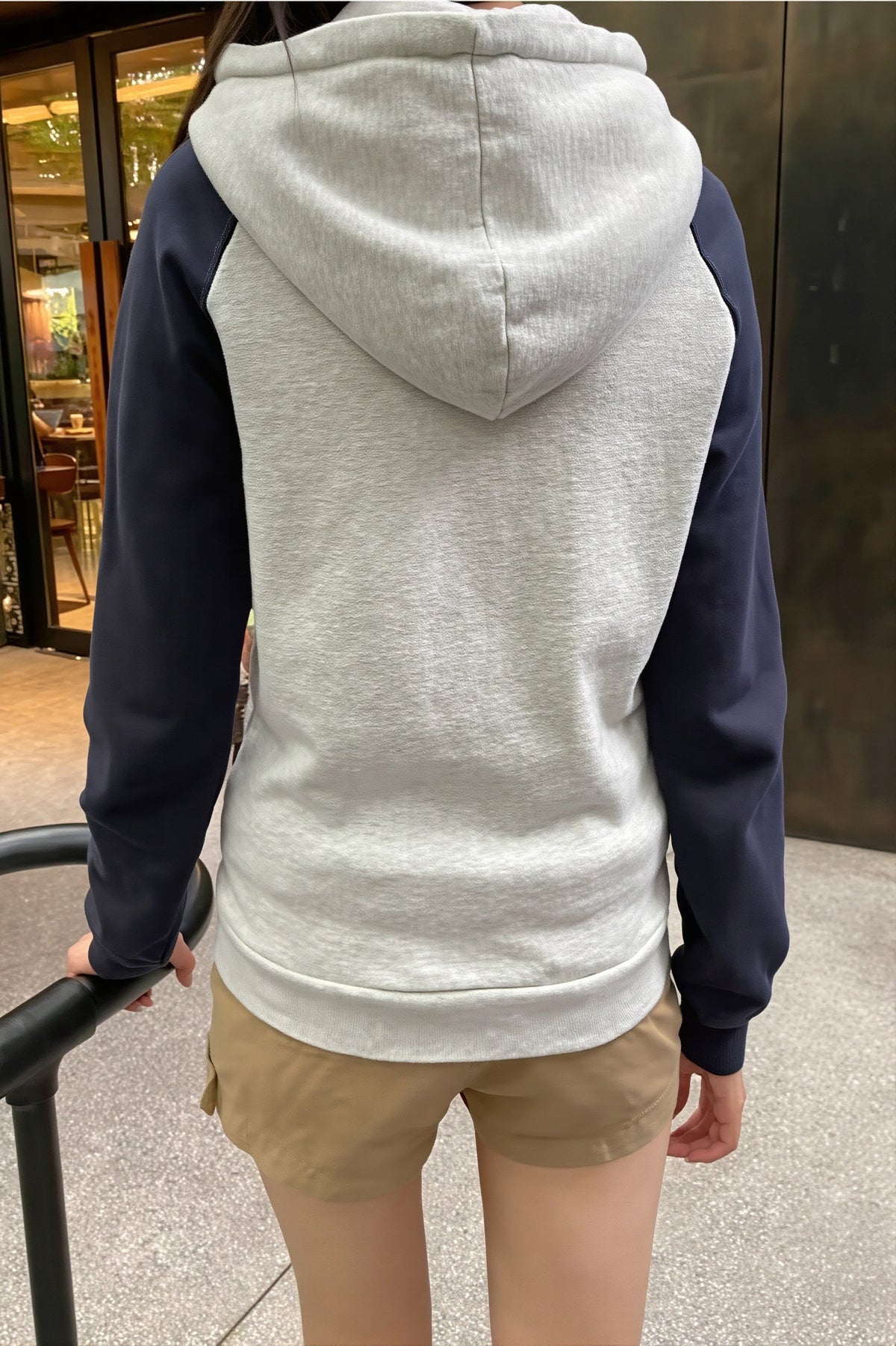 Colorblock Number Applique Hoodie