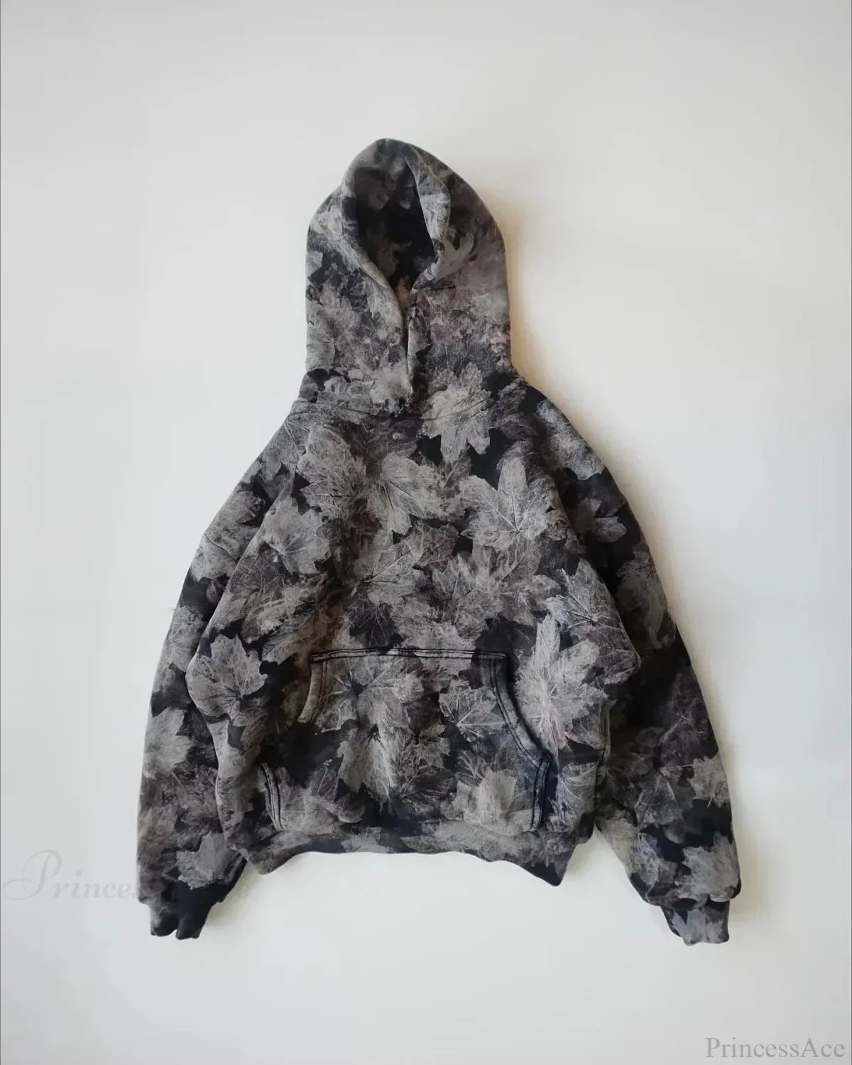 Maple Leaf Graphic Pullover Hoodie